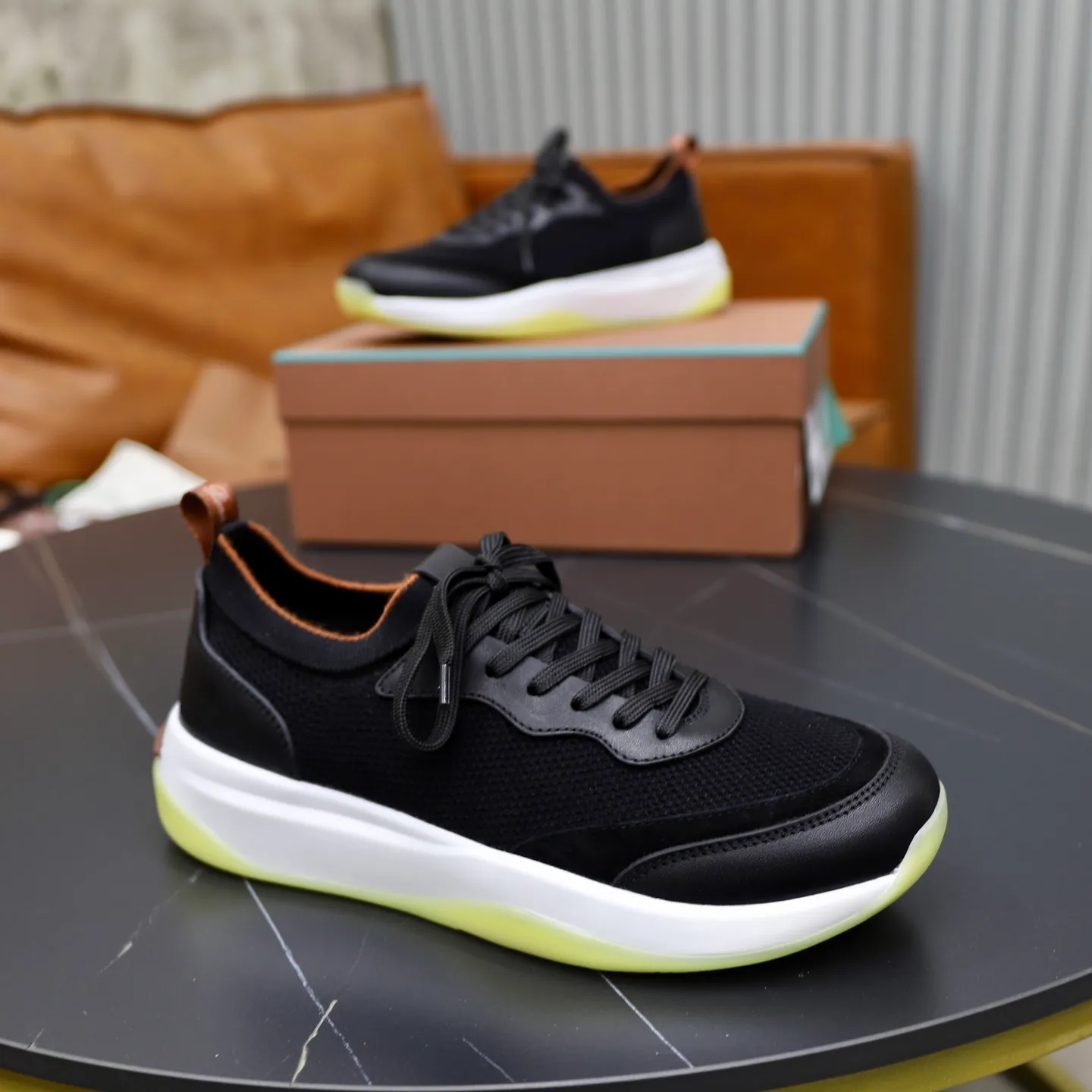 Factory price: 💰620 Loropiana LP men's shoes ♞size; 38-44 "45.46 customization" cowhide stitching and cowhide feet. It is really easy to wear, lazy, relaxed, casual, perfect comfort, and there are many color choices, and they all look good with clothes. Is it true that Loropiana can bring social value? “Loropiana is the best thing money can buy”